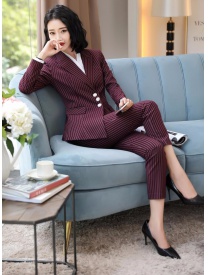 女式三?？蹢l紋西裝酒紅色